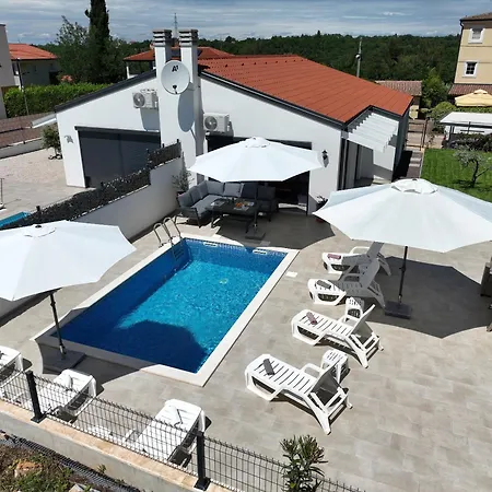 Villa Nostra Umag Exterior foto
